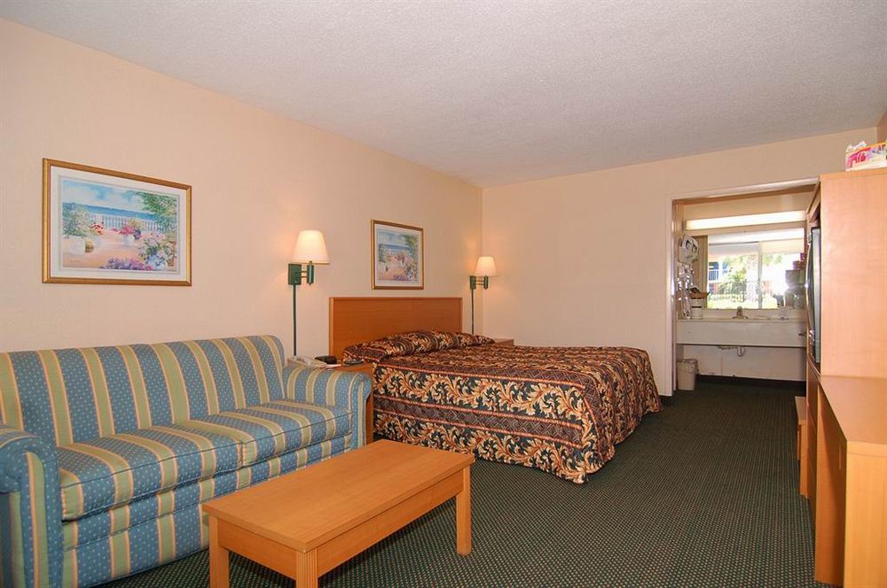 Hotel Express & - East - Ybor By Ihg 3*
