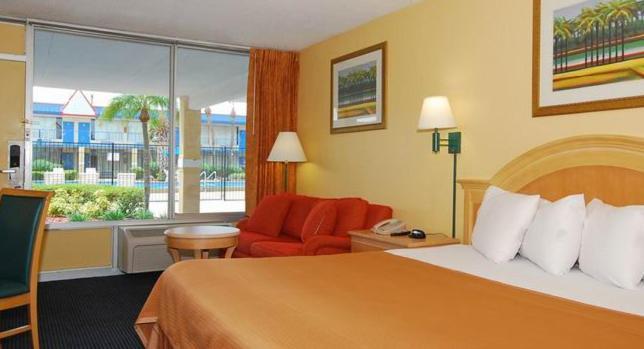 Express & - East - Ybor By Ihg Hotel